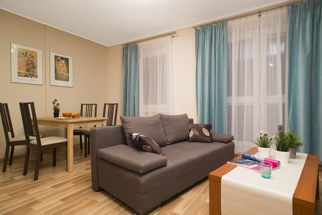 Apartamenty Tww Ochota ワルシャワ エクステリア 写真