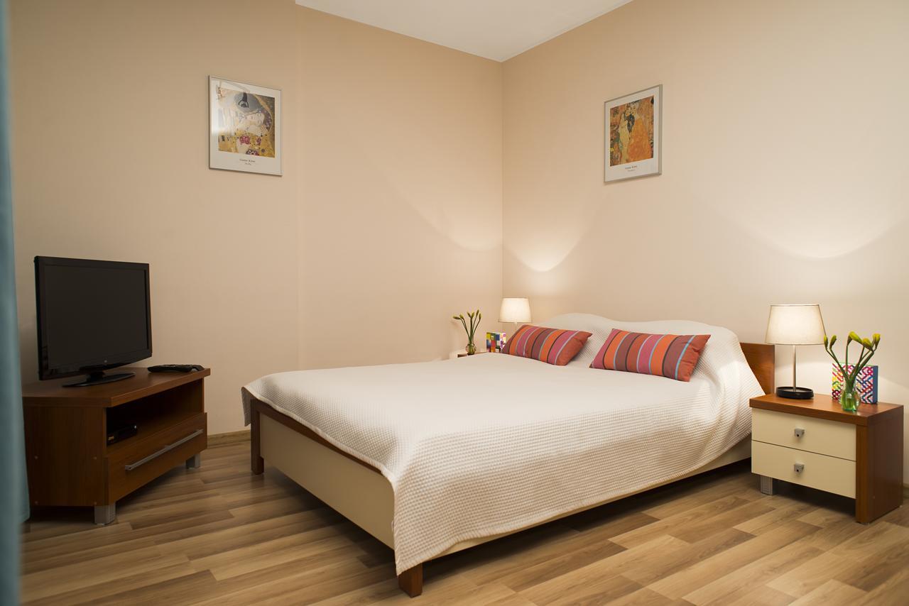 Apartamenty Tww Ochota ワルシャワ エクステリア 写真
